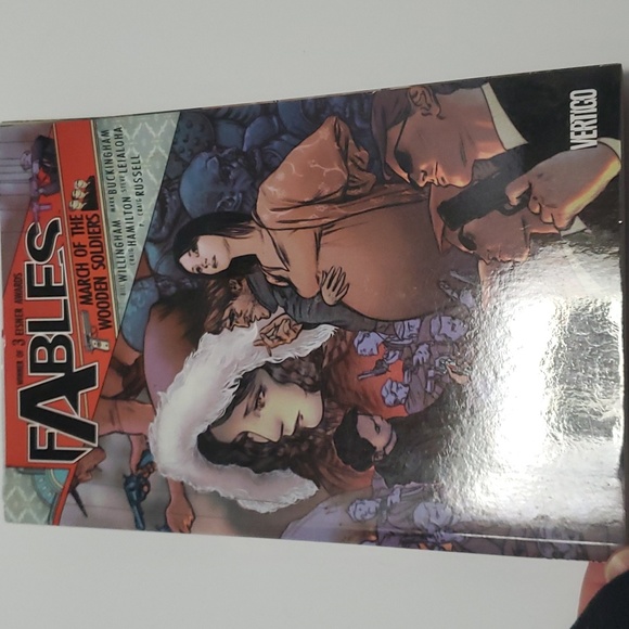 Fables Volumes 1 - 5 - Picture 11 of 15